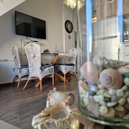 Apartman морска къща емма *