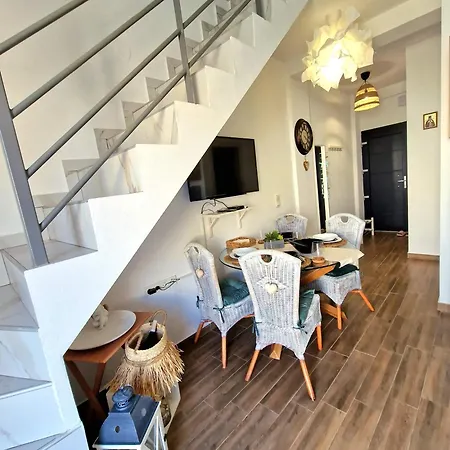 морска къща емма Apartman Ofrínio